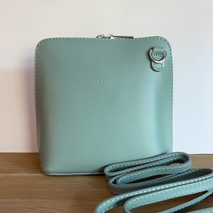 Sac à main "Piccolo" bandoulière bleu ciel cuir Italien - Plein de coloris disponibles - sac crossbody - idéal cadeau