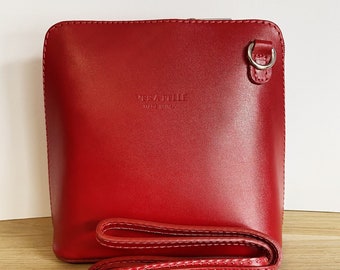 Handbag "Piccolo" bright red shoulder strap in Italian leather - Many colors available - crossbody bag - ideal gift