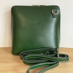 Sac à main "Piccolo" bandoulière vert fôret en cuir Italien - Plein de coloris disponibles - sac crossbody - idéal cadeau