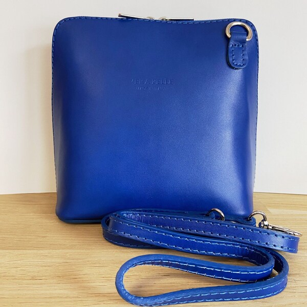 "Piccolo" handbag with electric blue shoulder strap in Italian leather - Lots of colors available - crossbody bag - ideal gift