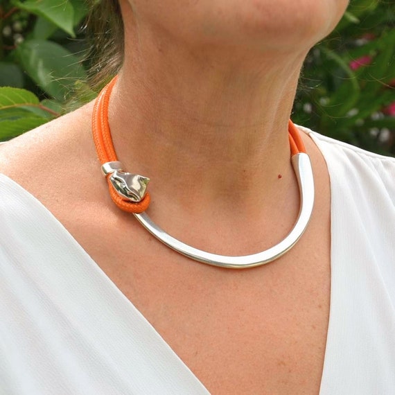 Necklace in silver deals with feline head