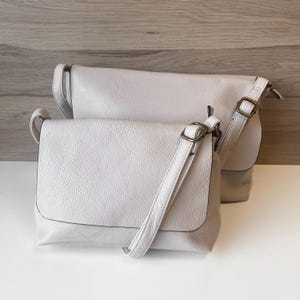 Beige &quot;Pablo&quot; handbag - shoulder bag - trendy bag - colorful beige bag - Leather goods - Sucre et Cinelle