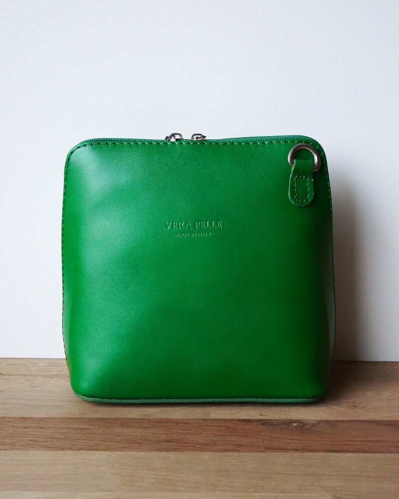 Sac à main Piccolo bandoulière vert pomme cuir lisse italien Plein de coloris disponibles sac crossbody idéal cadeau image 2