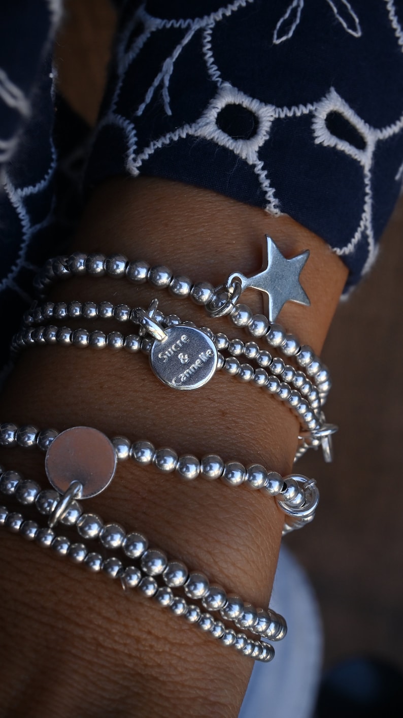 Bracelet Gaïa en perles plaqué argent sa breloque personnalisable. Vendu à l'unité, idéal en accumulation Plusieurs tailles disponibles. image 9