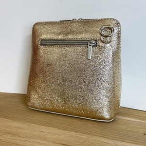 Sac à main Piccolo bandoulière doré brillant cuir Italien Plein de coloris disponibles sac crossbody idéal cadeau image 2