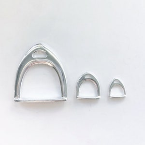 Stirrup charm - 3 sizes available - 10 micron silver plated - for jewelry mounting: bracelet, ring, bangle, sautoir necklace