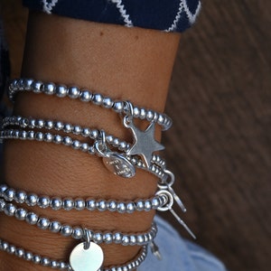 Bracelet Gaïa en perles plaqué argent sa breloque personnalisable. Vendu à l'unité, idéal en accumulation Plusieurs tailles disponibles. image 10