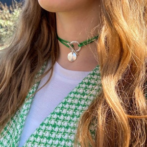 Collier ras de cou toggle satiné - Ajustable - Plusieurs coloris disponibles