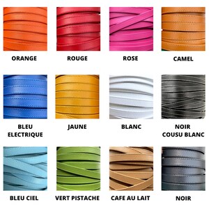 Pode incluir: Doze carret&eacute;is de cord&atilde;o de couro em v&aacute;rias cores, incluindo laranja, vermelho, rosa, camelo, azul, amarelo, branco, preto, azul claro, verde, castanho e cinza. Cada carretel &eacute; etiquetado com o nome da cor em franc&ecirc;s.