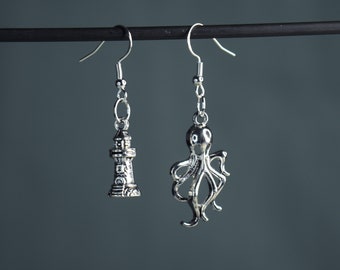 BlackBonnet Leuchtturm und Kraken Charm Ohrringe - Unsere Flagge Means Death - Stede Bonnet/Blackbeard