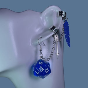 Vex D20 Würfel Pfeil Feder Ohrringe Ohrmanschette Combo - Critter Cosplay - Würfel und Drachen - TTRPG Schmuck