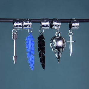 Vax and Vex Feather Dolk Skull Arrow Ear Cuffs – Critter Cosplay – Dice and Dragons – TTRPG-sieraden