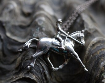 Dressage rider silver with chain high quality