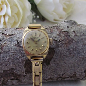 Vintage Pallas Eppo Gold-Plated Ladies Watch: 1970s Mechanical Wristwatch
