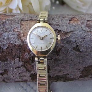 Vintage TALIS Gold-Plated Women&#39;s Watch: Mechanical Wind-Up, 21 Jewels