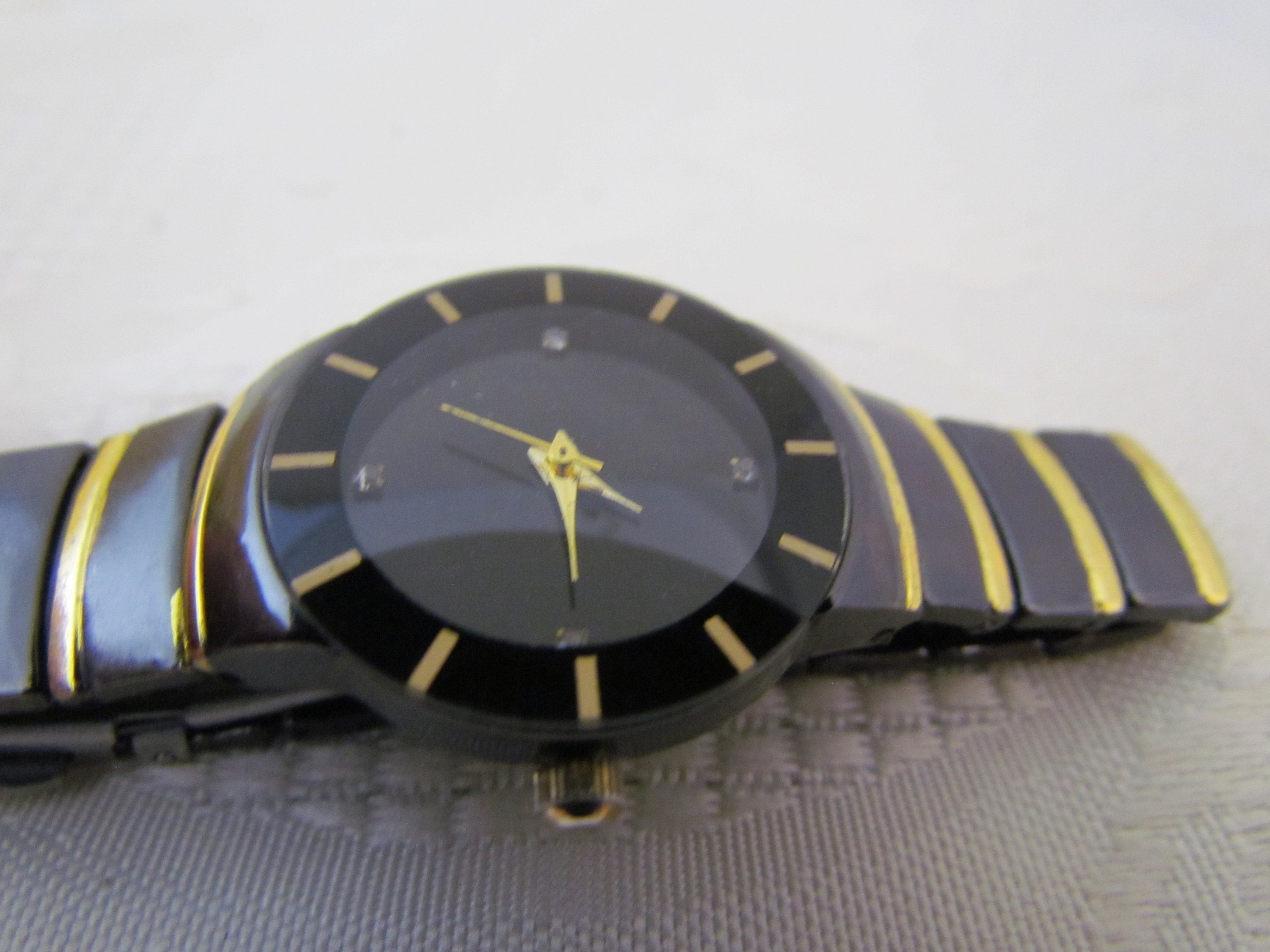 Vintage nikkelvrij polshorloge Slim gepolijst titanium tweekleurig damespolshorloge Werkend kwartsuurwerk Goede conditie Etsy Belgie