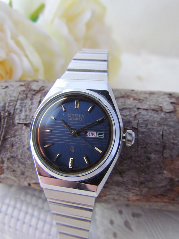 CITIZEN Vintage Wristwatch - 1990's Women's Analog