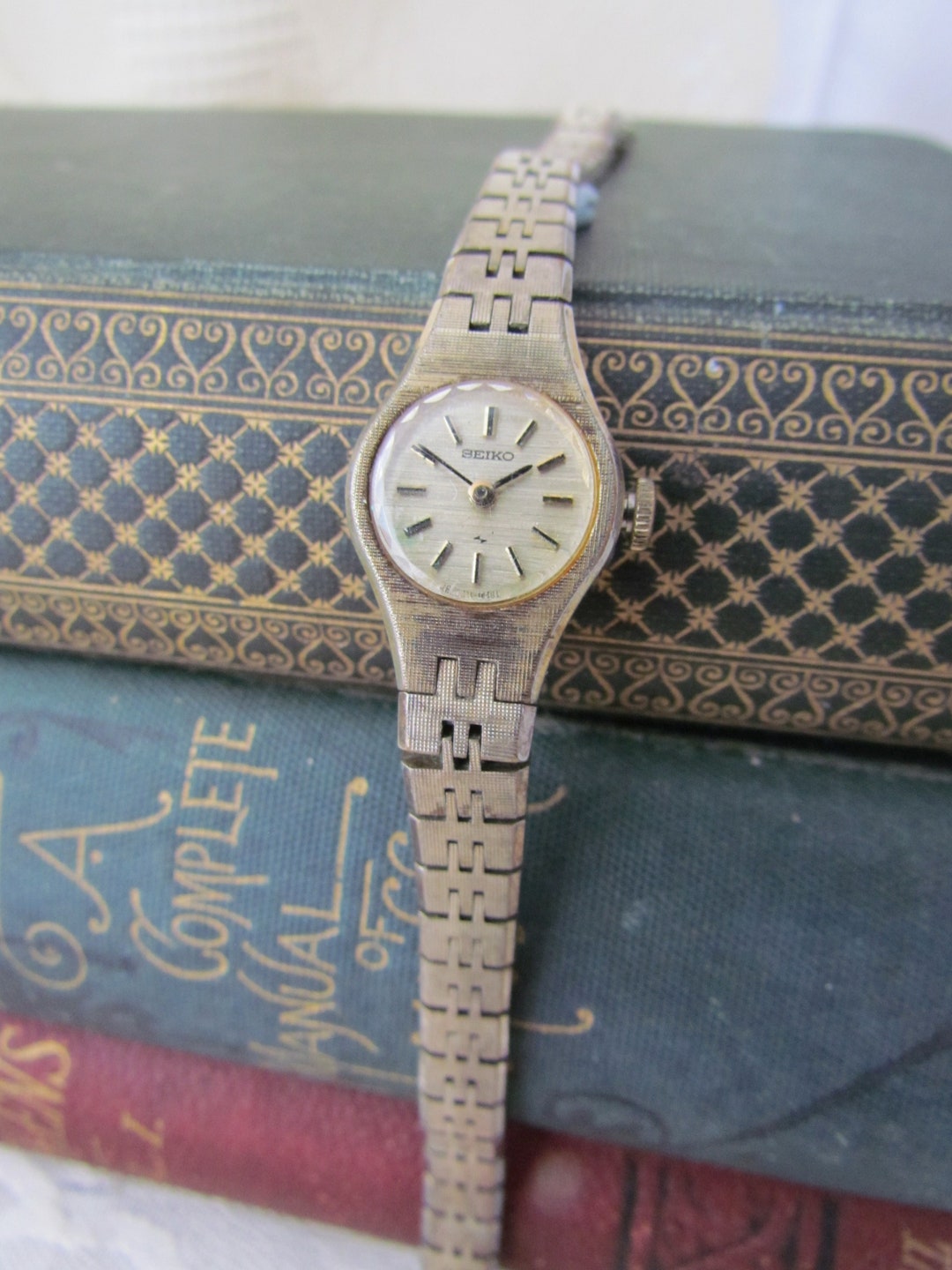 Vintage Seiko Gold-plated Dress Watch - 1974 Mechanical Wind-up - Etsy