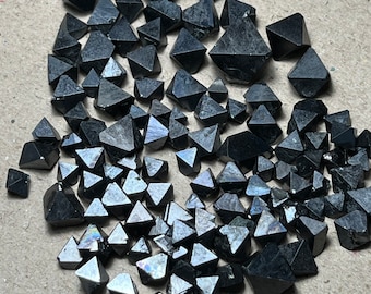 Cristaux octaédriques de magnétite Lot 100 grammes de Skardu Pakistan