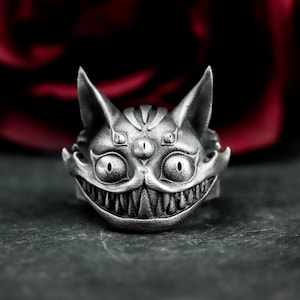 Twisted Cheshire Cat Ring - Five Eyed Cat Silver Band