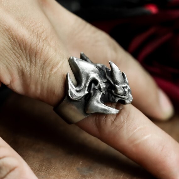 Buy Rhinoceros Horn Dragon Head Shield 925 Silver Ring - Mythical 