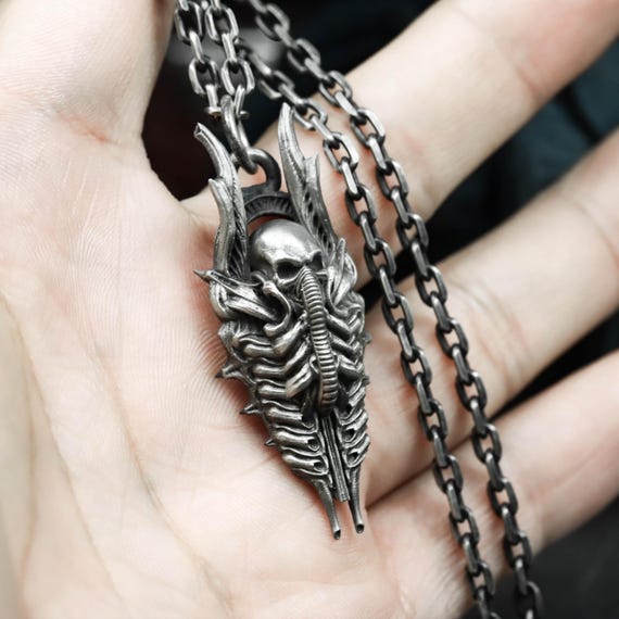 ハンドメイド　唯一無二　個性派　スカル　ネックレス アクセサリー ハンドメイド 唯一無二 個性派 スカル ネックレス