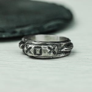 Anel Viking Nórdico Celta Gravado - Anel de Prata Gravado com XOX - Joia Presente