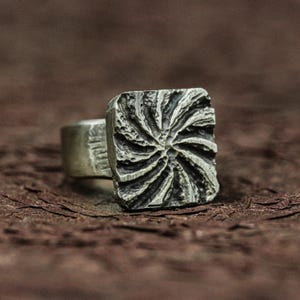 Square geometric rotating windmill ring/silver wind wheel white copper ring/square textured ring/sterling silver/children&#39;s birthday gift