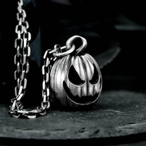Collier pendentif citrouille démoniaque en argent 925 - Pendentif tête de citrouille maléfique d&#39;Halloween pour une nuit effrayante - Pendentif citrouille horreur gothique effrayant