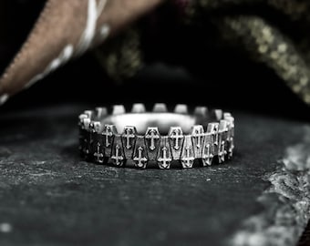 Gothic Cross Shield Ring: S925 Silver Knight Armor Band