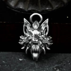 Elegante Fuchs Totem 925 Silber Anhänger Halskette - Realistischer Wildgeist Gefangen in Anmut - Natur Inspiriertes Tier Geschenk Voller Charme und Esprit