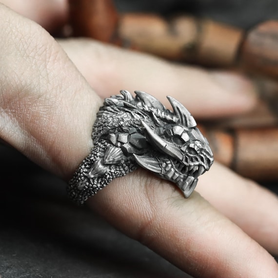 四つ目のT-Rexスカルリング：ハンドメイド925スターリングシルバー 