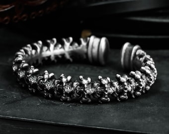 Handmade 925 Silver Spine Bracelet: Gothic Biker Vertebrae Cuff