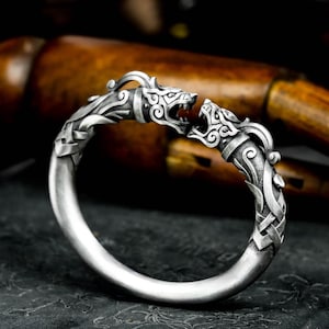 Double Wolf Head Totem 925 Silver Bracelet - Heavy Animal Totem Men&#39;s Bracelet - Tribal Style Wilderness Biker Tough Guy Silver Bracelet