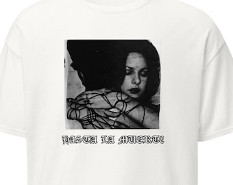 Chicano Love Unisex Tee | Cholo & Chola Hugging Graphic Tee| Hispanic Gangster Art| Lowrider Streetwear Fashion | Retro Aesthetic