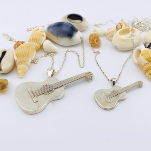 925 Sterling Silver Classic Guitar Pendant and Necklace | in 2 Sizes | Silver Necklace Gift for Musicians - Music Lovers | Christmas Gift