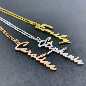 Collar de plata de nombre manuscrito vertical personalizado con 3 opciones de color, regalo personalizado