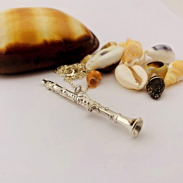 925 Sterling Silver Clarinet Pendant and Necklace in 2 Different Sizes, Silver Gift for Musicians and Music Lovers