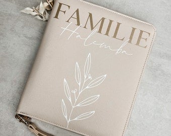 Family organizer with names | Document pocket for passports, vaccination certificates & maternity passports | Organizer for families, couples | U booklet cover