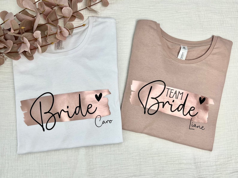 Personalisiertes JGA Shirt Bride & Team Bride Junggesellinnenabschied Shirt Hochzeit Geschenk für die Braut Brautjungfern Trauzeugin Bild 1