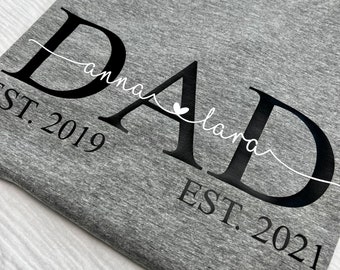 Personalisiertes PAPA Shirt | DAD T-Shirt mit Kindernamen & Geburtsjahr | Geschenk Geburt, werdende Väter, Babyparty, Vatertag