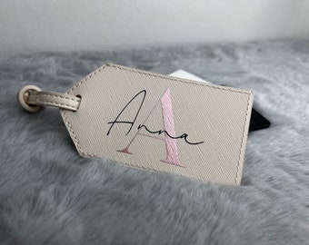 Personalisierter Kofferanhänger mit Initial & Name | Suitcase Label | Gepäckanhänger | Reisezubehör | Weltenbummler, Reiseorganisation