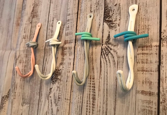Painted Barbed Wire Wall Hooks/metal Hooks/decorative Wall Hooks