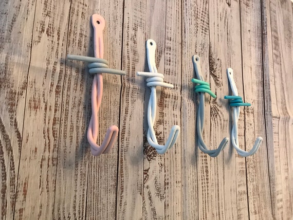 Painted Barbed Wire Wall Hooks/metal Hooks/decorative Wall Hooks