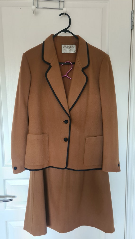 Vintage JAEGER London Wool/Camel Hair Jacket & Ski