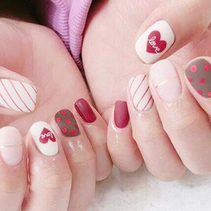  Valentine's Day Nail Art Stickers Decals 3D Self-Adhesive  Exquisite Fashion Cartoon Design Nail Decals Valentine's Day Love Heart Nail  Art Supplies Romantic Cute Valentine's Day Nail Decoration DIY Acrylic Nail  Art