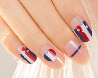 Drapeaux bleu rouge blanc coeurs / Bandes de vernis à ongles patriotiques Etats-Unis / Stickers ongles mignons femmes / Bandes pop d'ongles Livraison gratuite aux États-Unis