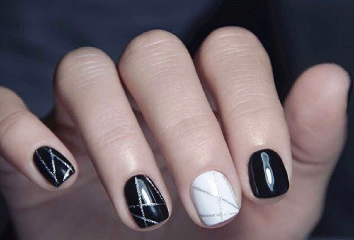 White Geometric Stripes That Pop