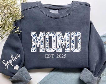Custom Embroidered Momo Sweatshirt, Momo Floral Applique Sweatshirt, Momo Sweater with Kids on Sleeve, Personalized Grandma Gifts.