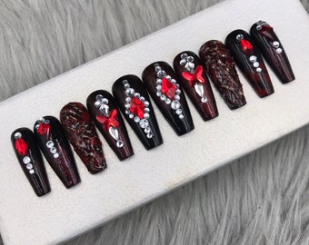 Uñas postizas navideñas de ataúd: Uñas postizas largas de lujo con piedras preciosas - A287